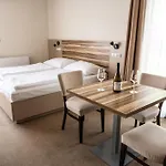 Hotel Monínec Sedlec-Prcice