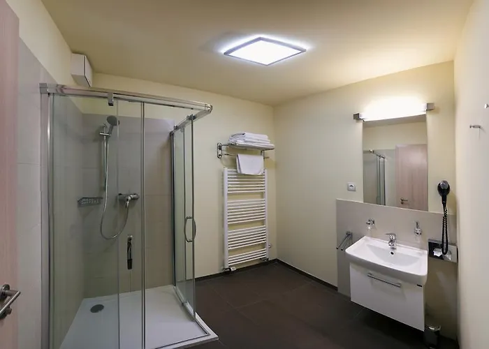 Otel Moninec Sedlec-Prcice